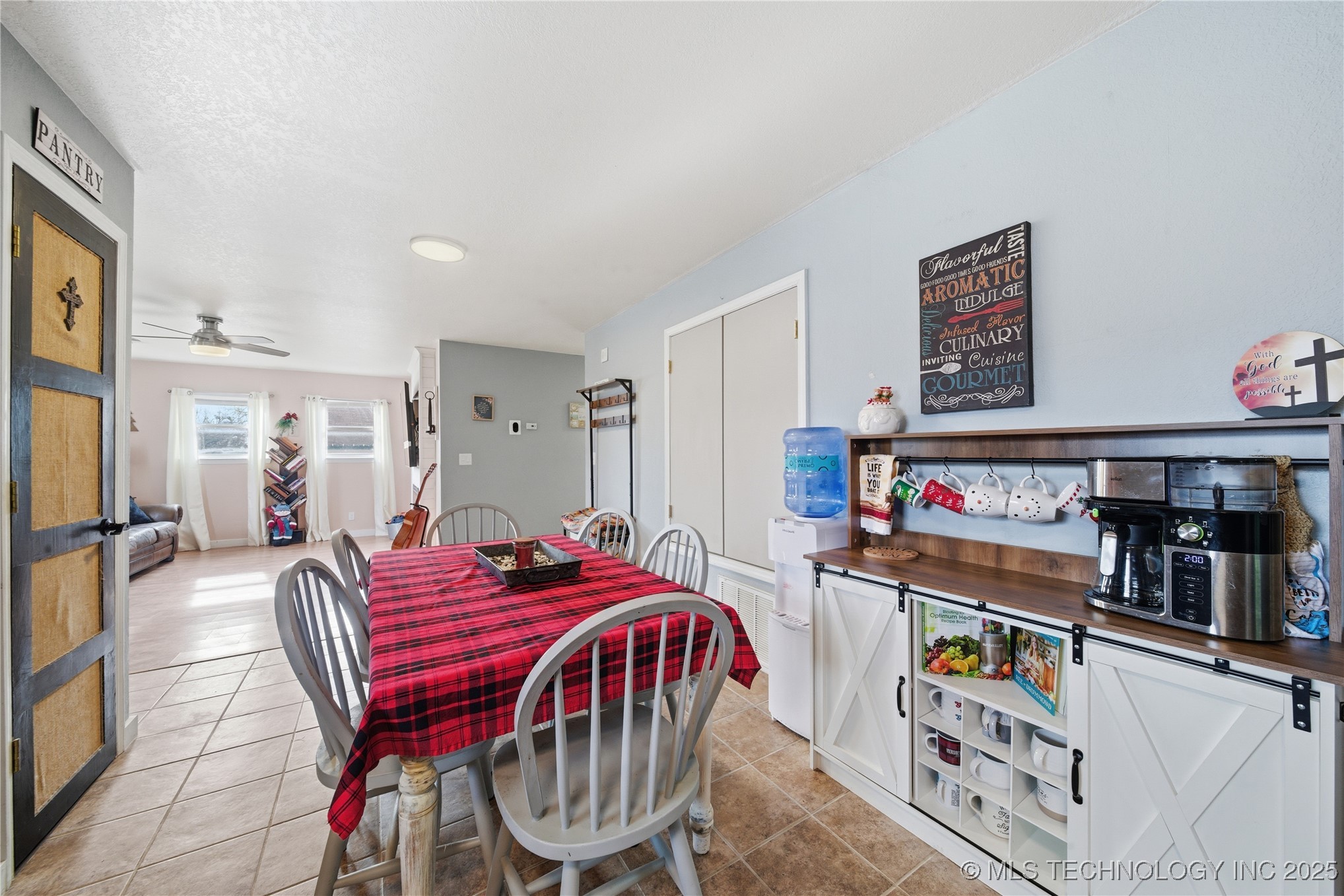 1643 S Oak Avenue Property Photo 13