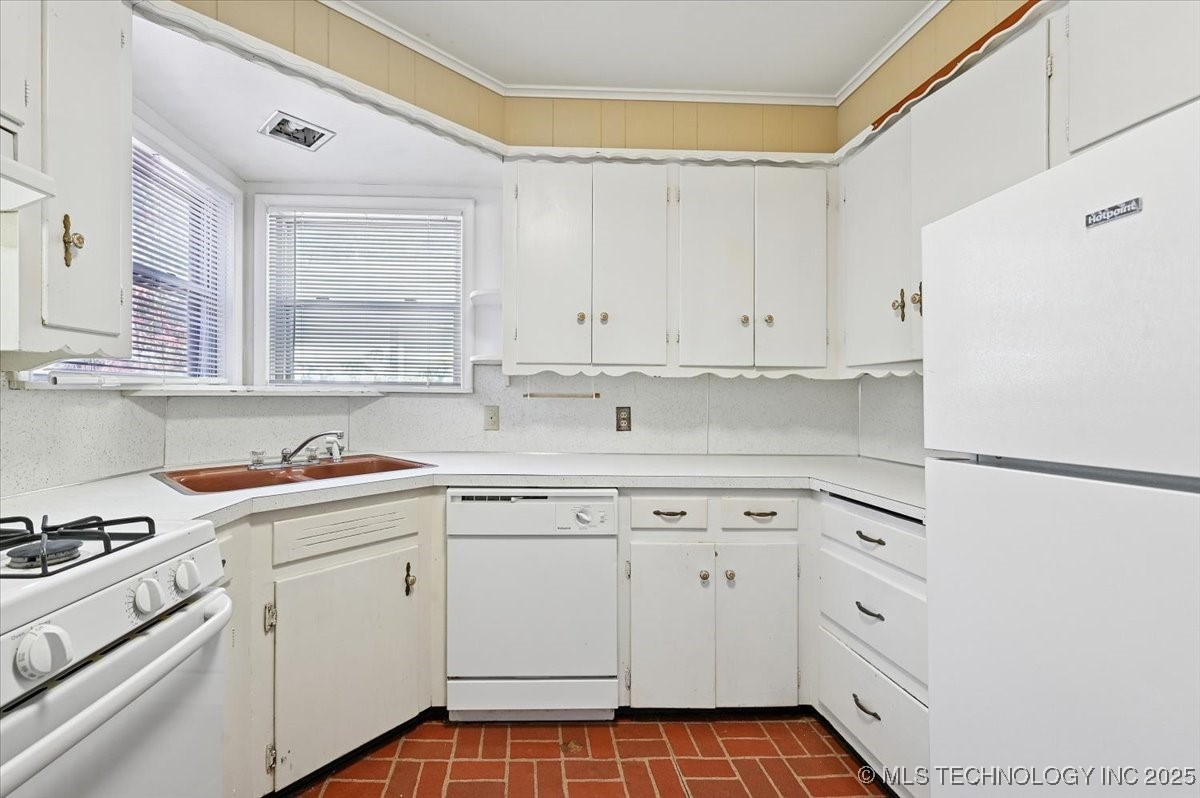 5140 S Troost Avenue Property Photo 13