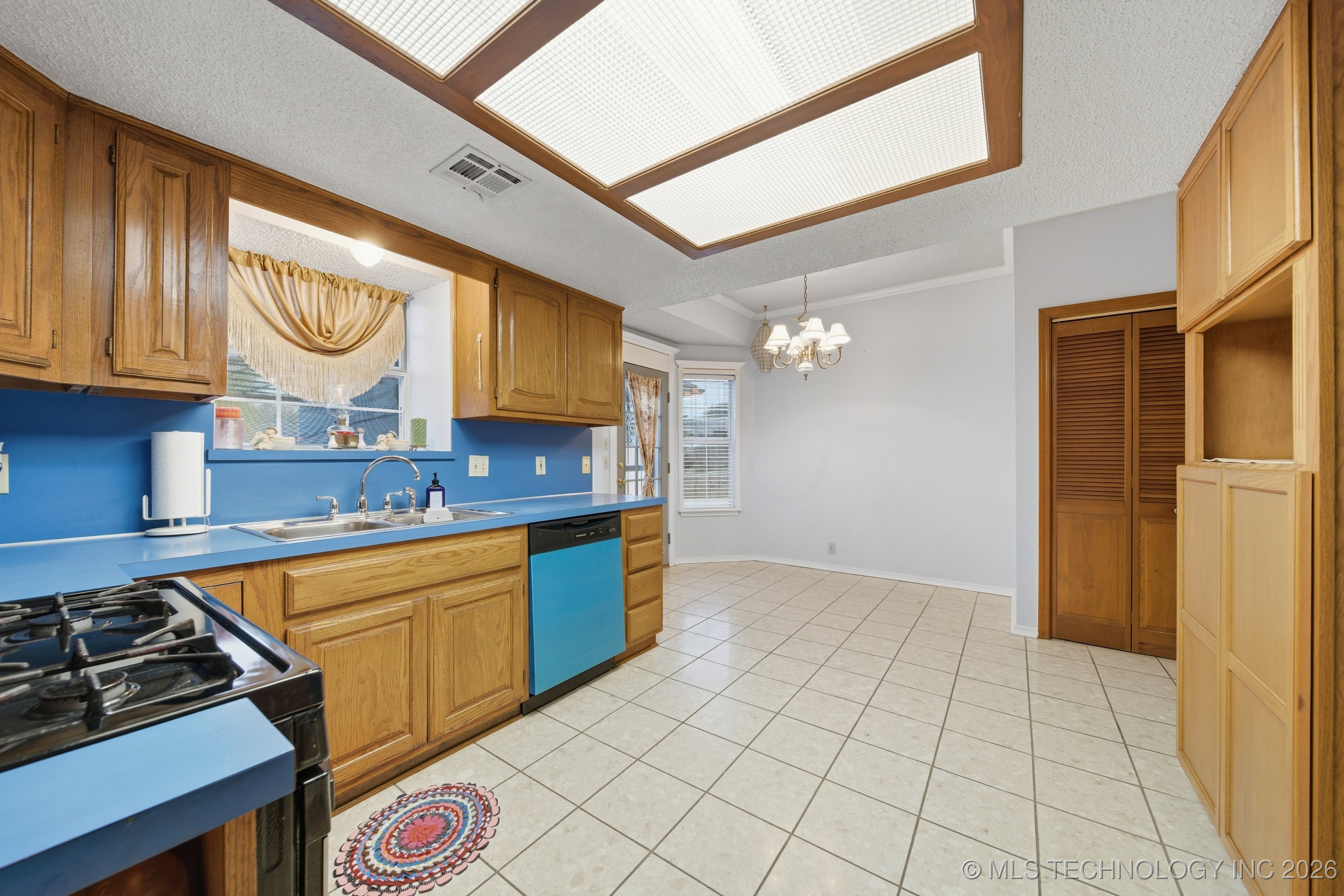 13432 E 36th Street Property Photo 10