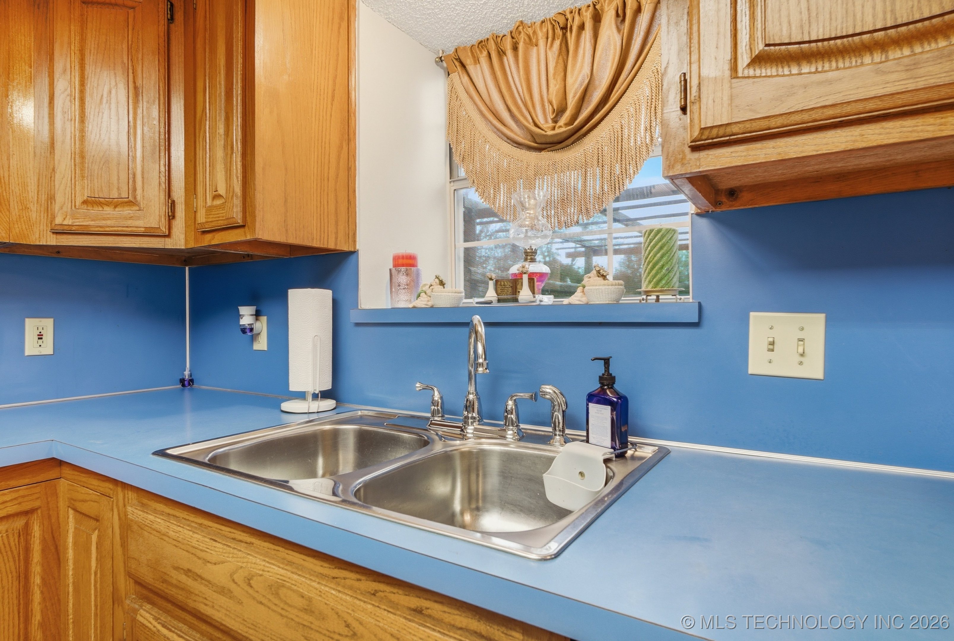 13432 E 36th Street Property Photo 11