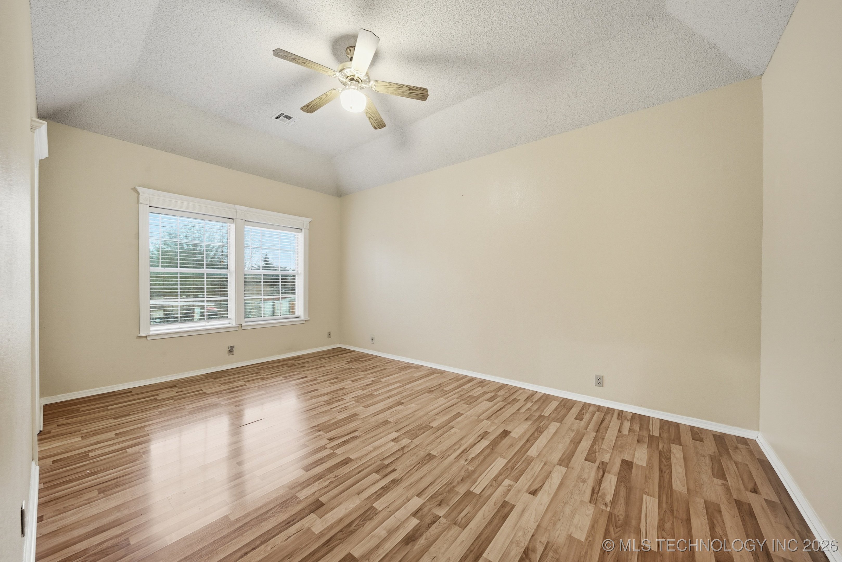 13432 E 36th Street Property Photo 14