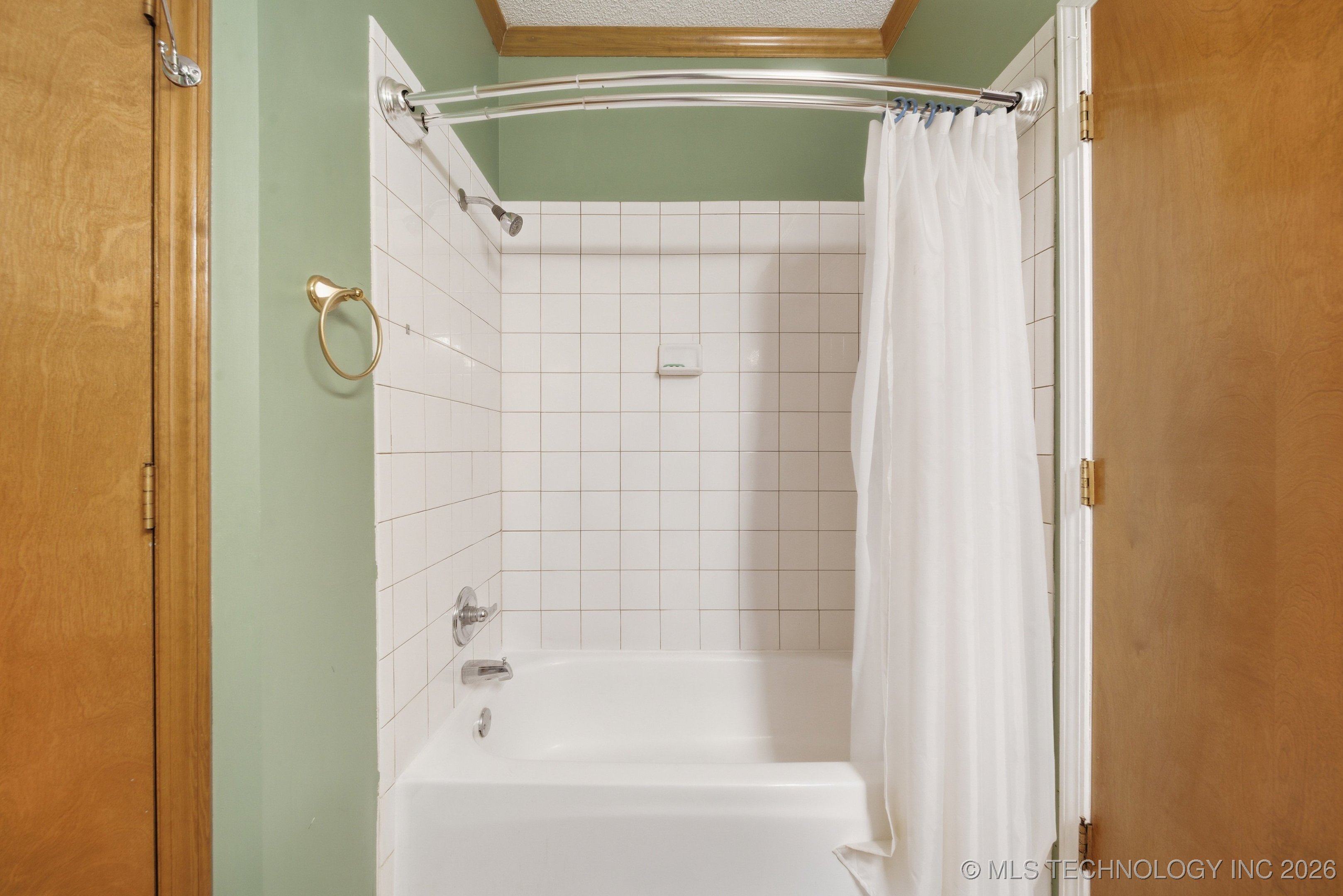 13432 E 36th Street Property Photo 17