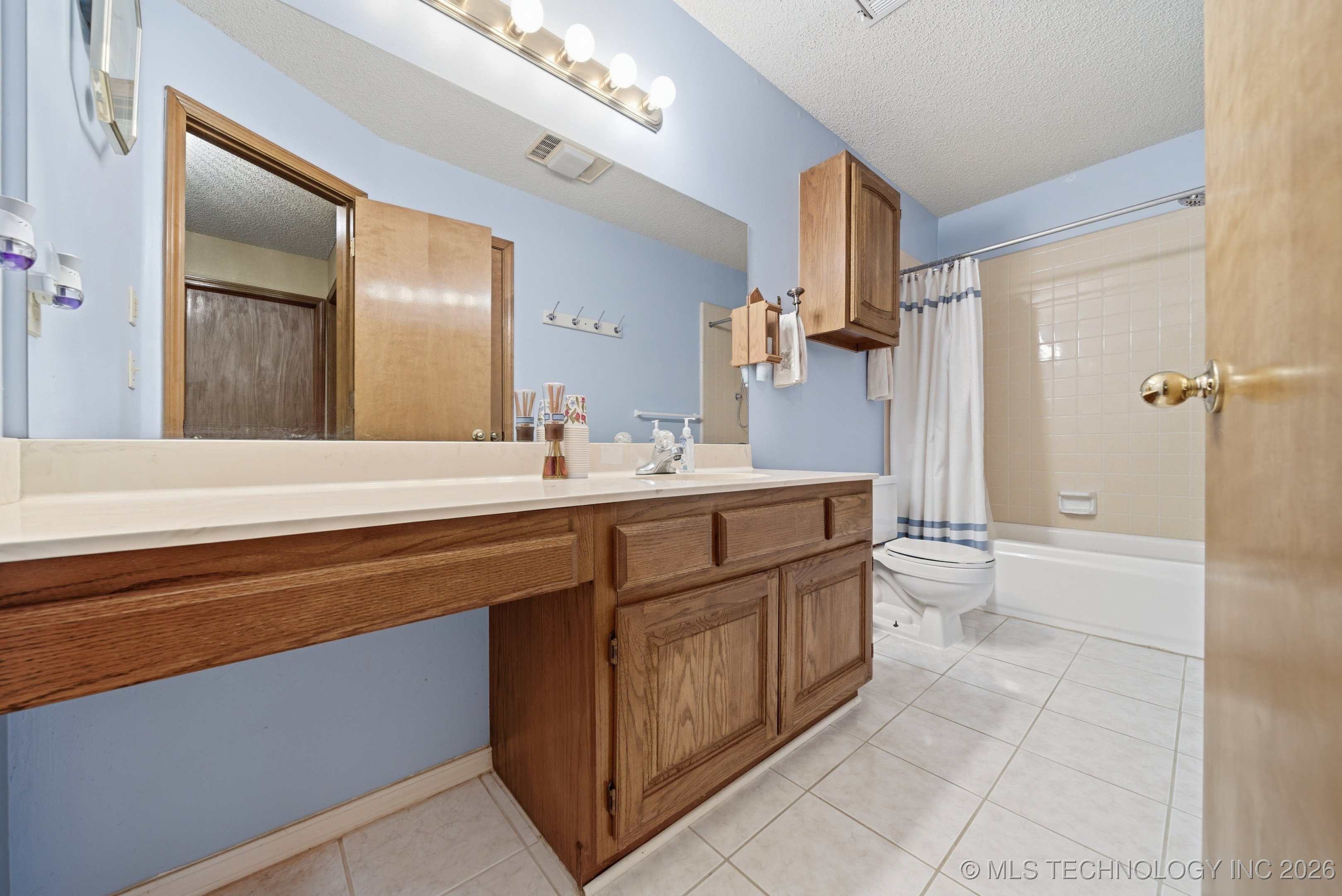 13432 E 36th Street Property Photo 20