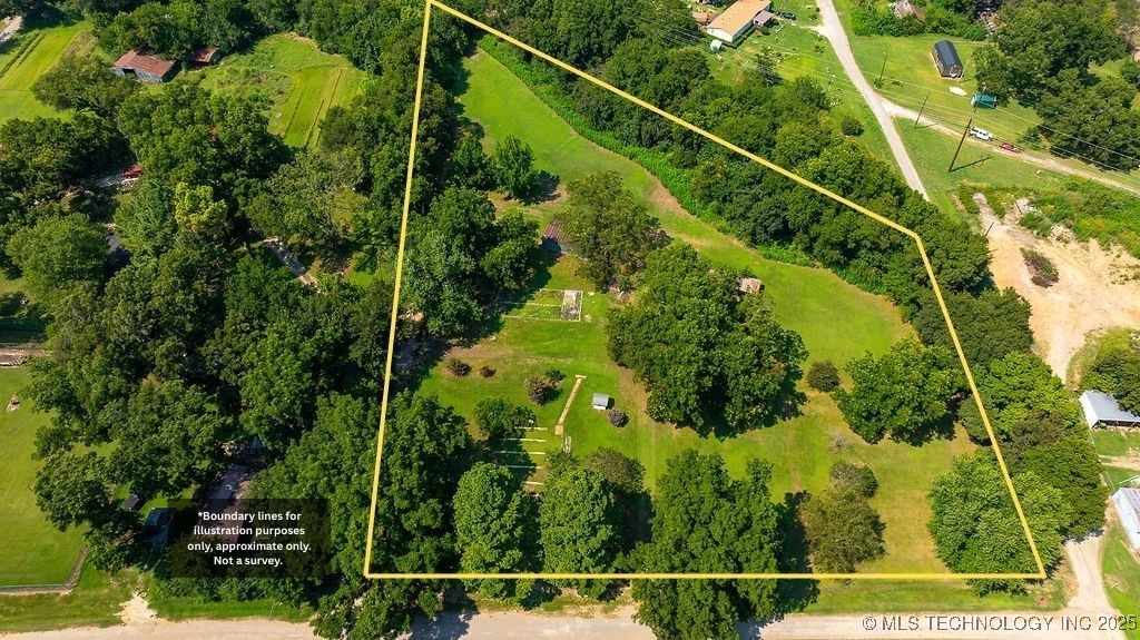 220 N Collins Property Photo 1