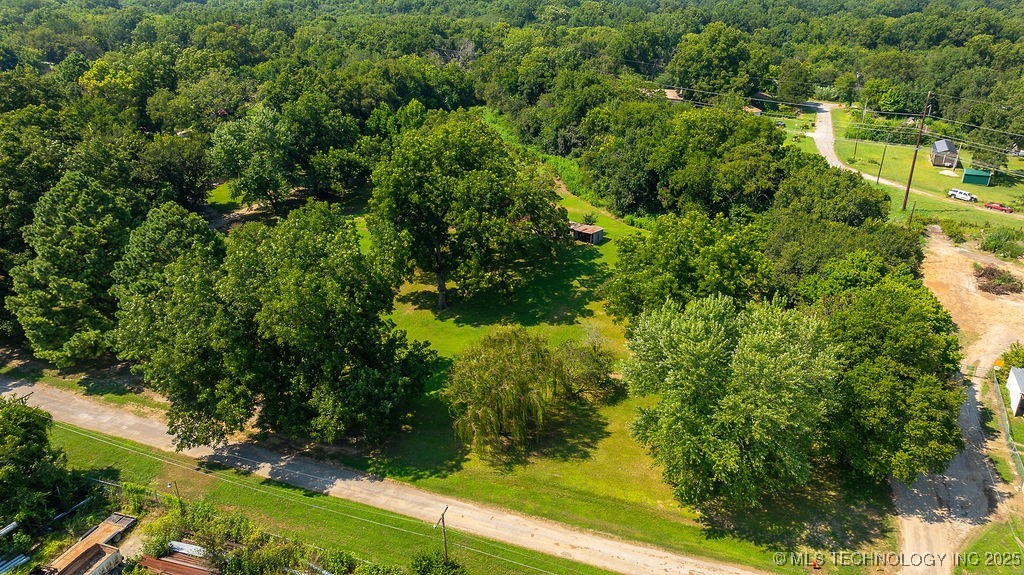 220 N Collins Property Photo 13