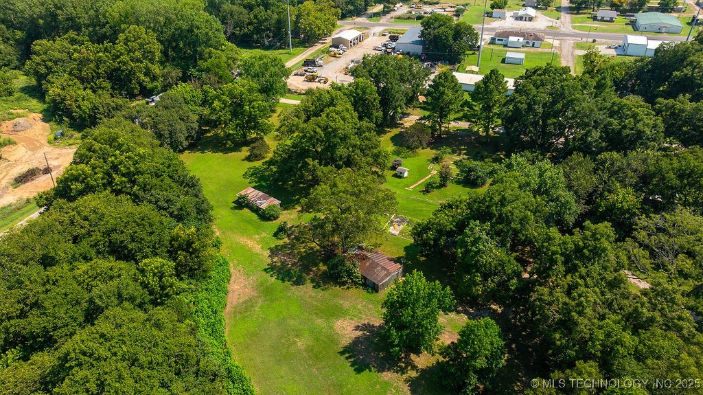 220 N Collins Property Photo 14