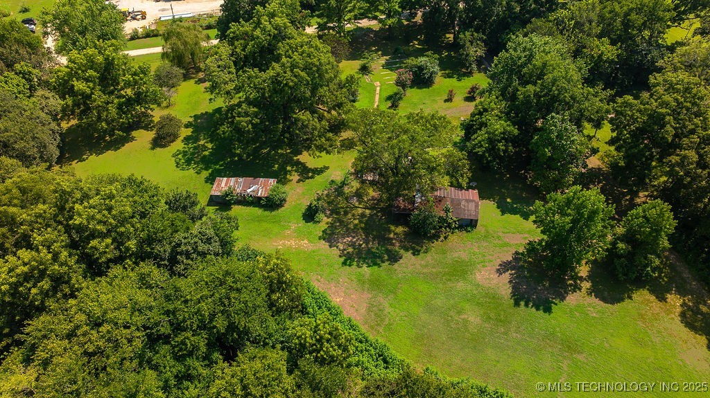 220 N Collins Property Photo 15