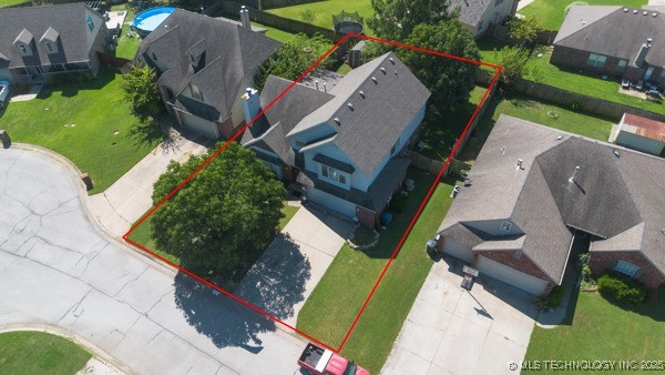 20208 E 37th Street S Property Photo 6