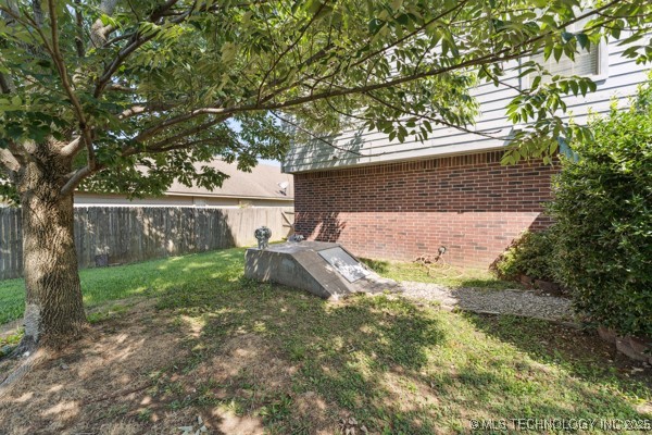 20208 E 37th Street S Property Photo 15