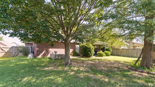 20208 E 37th Street S Property Photo 16