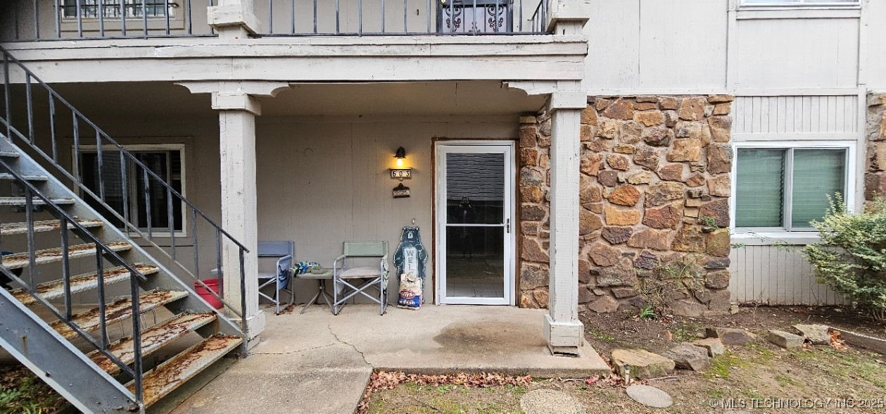 6716 S Lewis Avenue 603 Property Photo 3