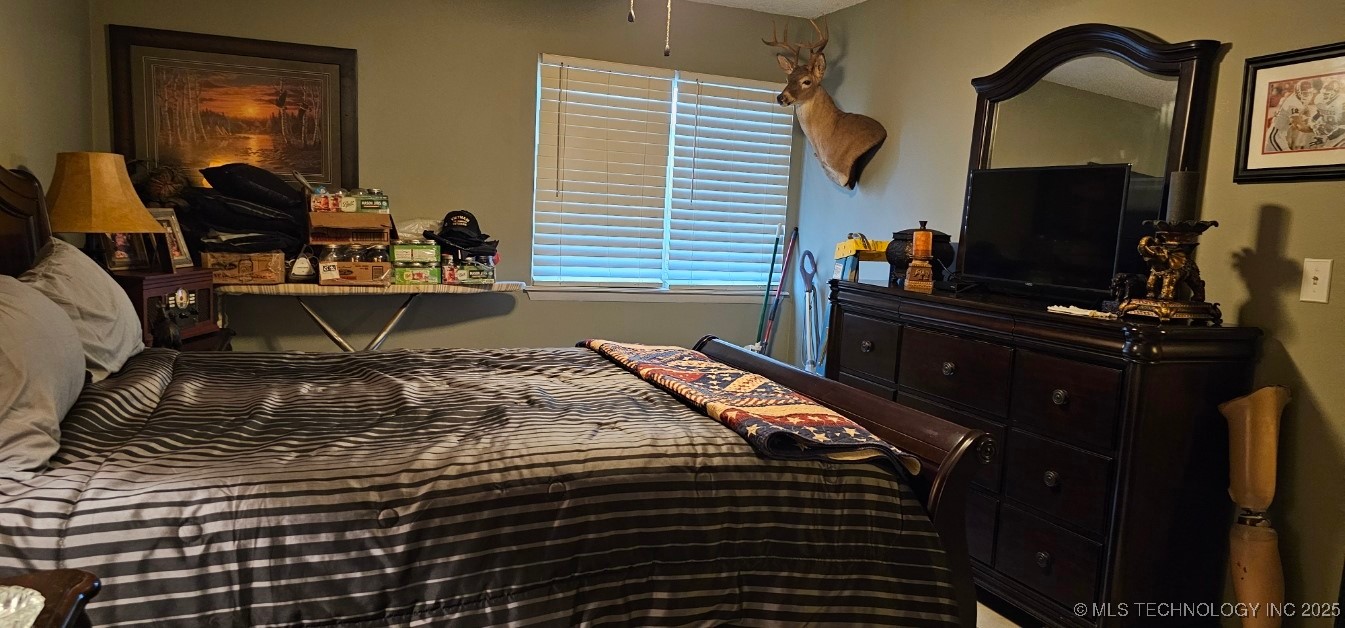 6716 S Lewis Avenue 603 Property Photo 9