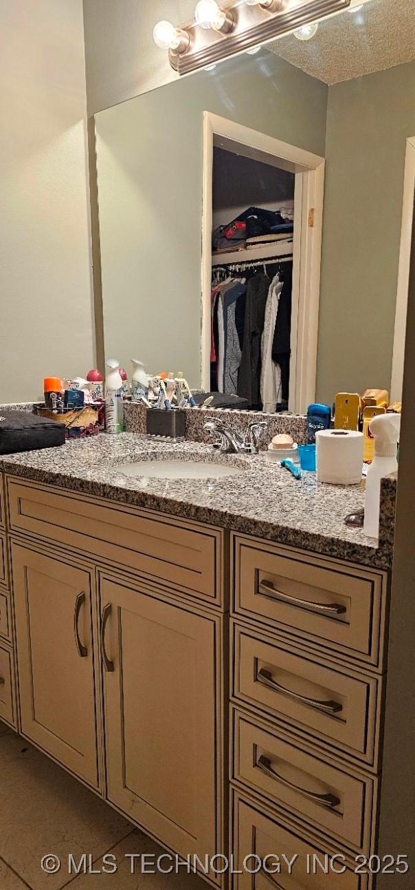 6716 S Lewis Avenue 603 Property Photo 11