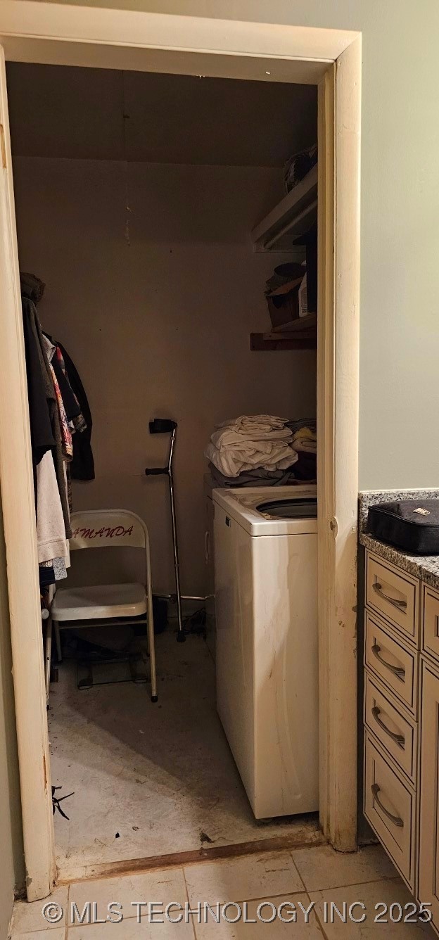 6716 S Lewis Avenue 603 Property Photo 12