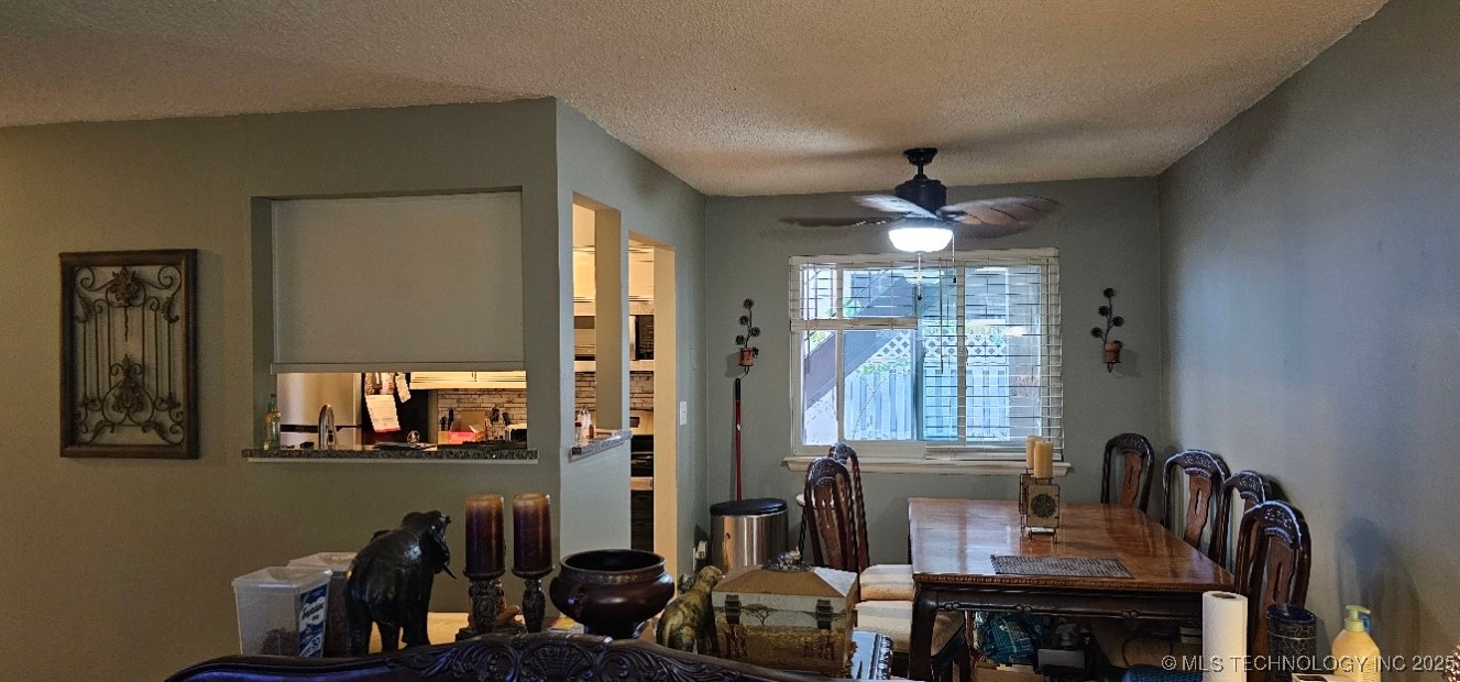 6716 S Lewis Avenue 603 Property Photo 13