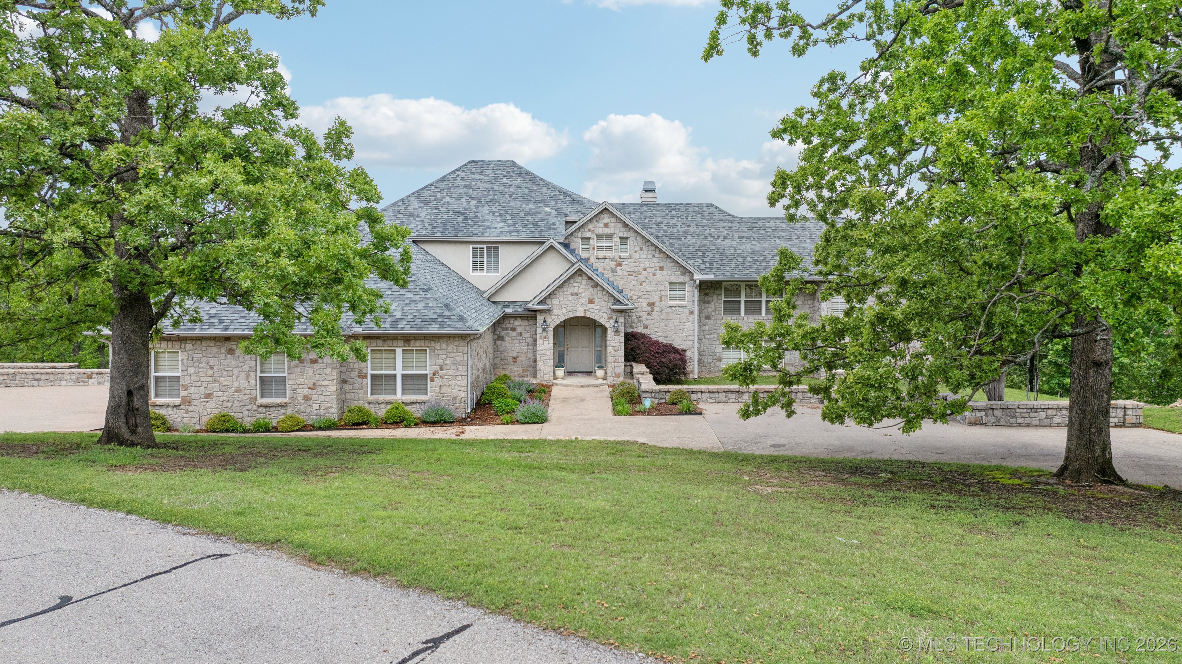 238 Keypoint Drive Property Photo 3