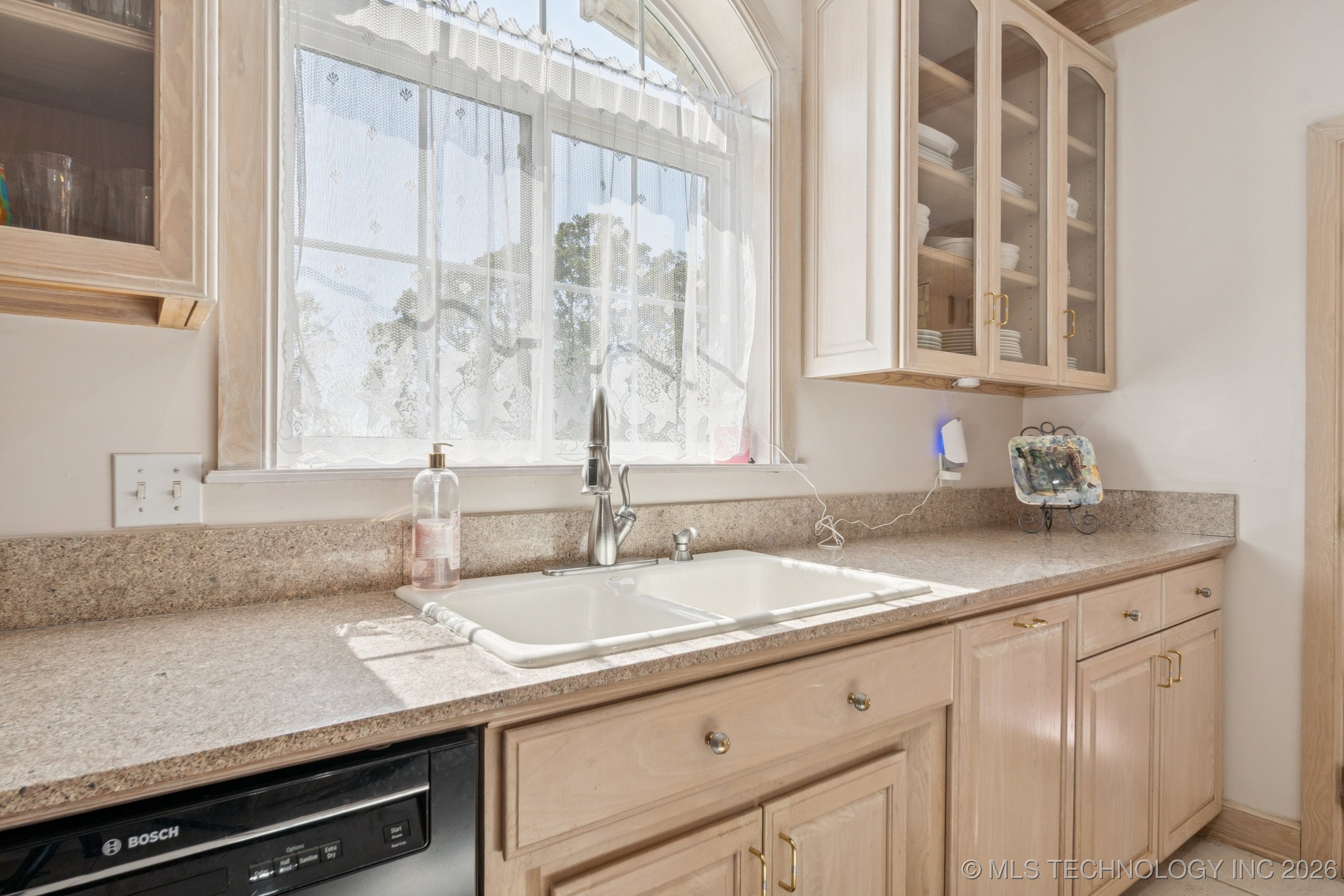 238 Keypoint Drive Property Photo 24