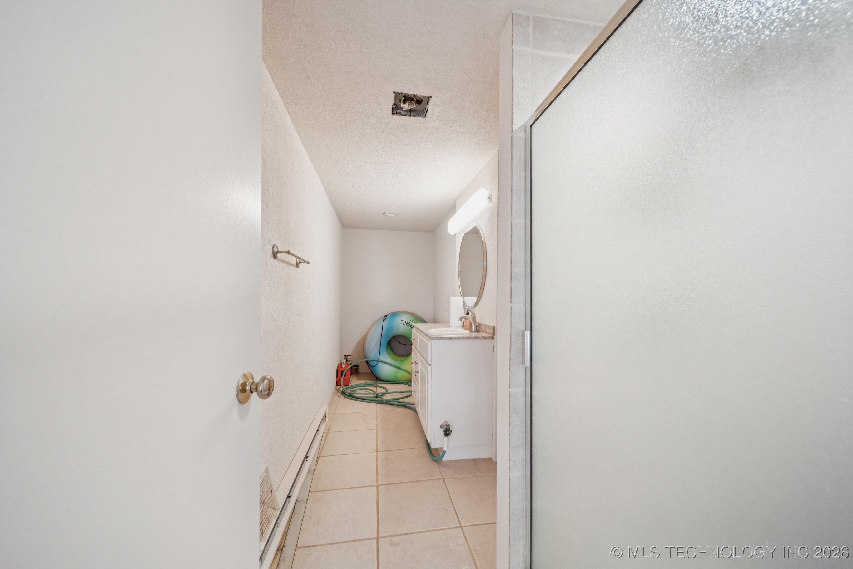 238 Keypoint Drive Property Photo 32