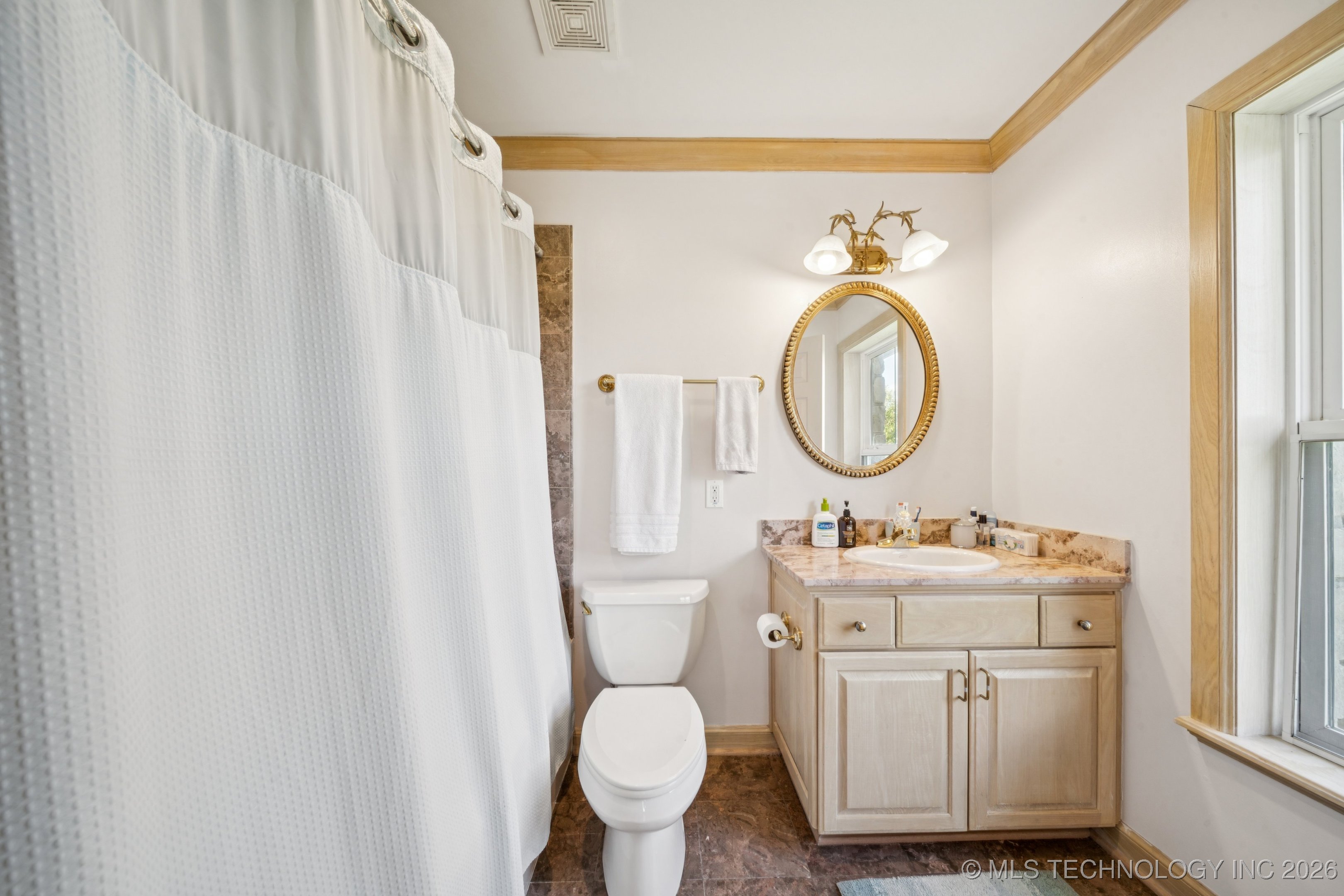 238 Keypoint Drive Property Photo 42