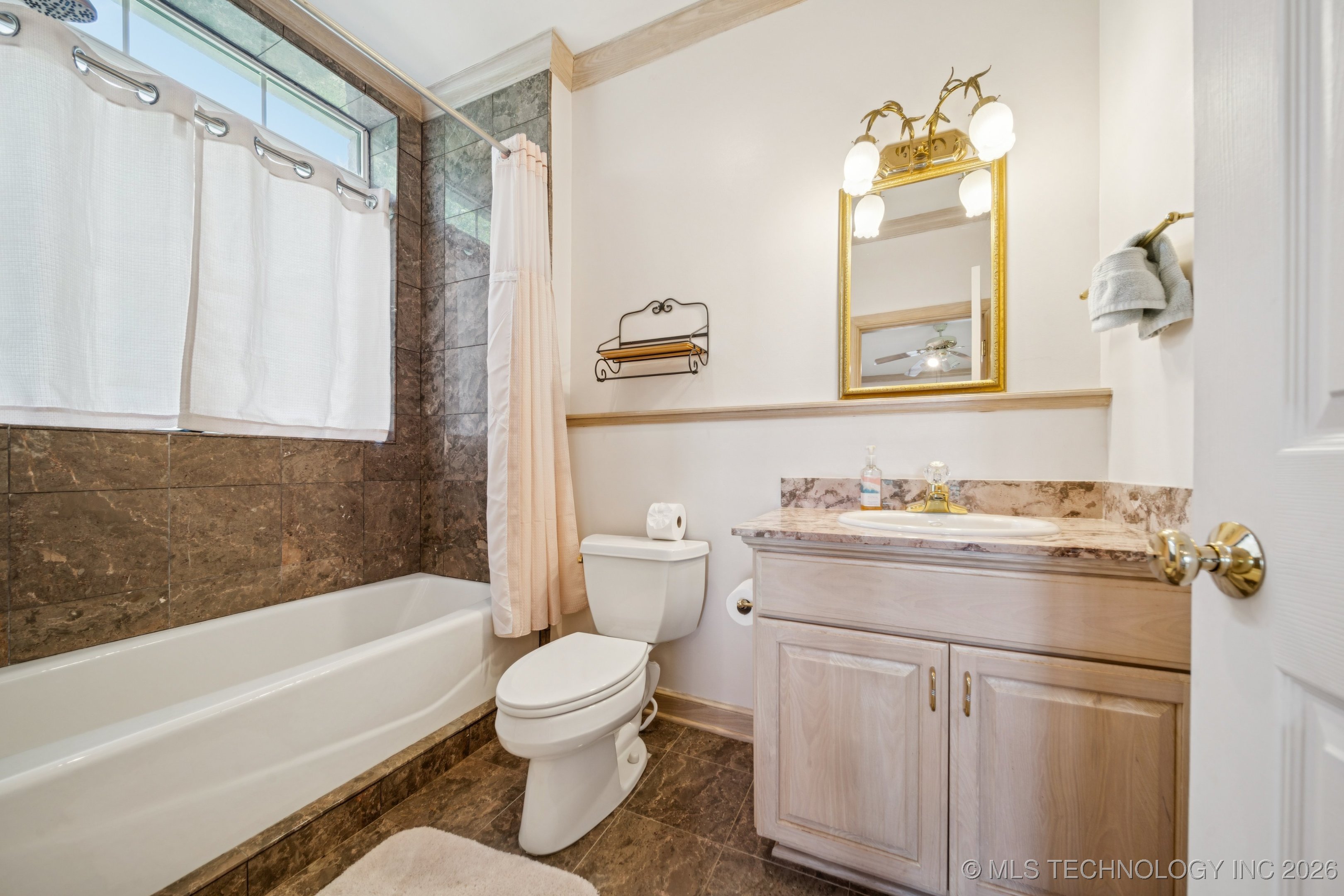 238 Keypoint Drive Property Photo 49