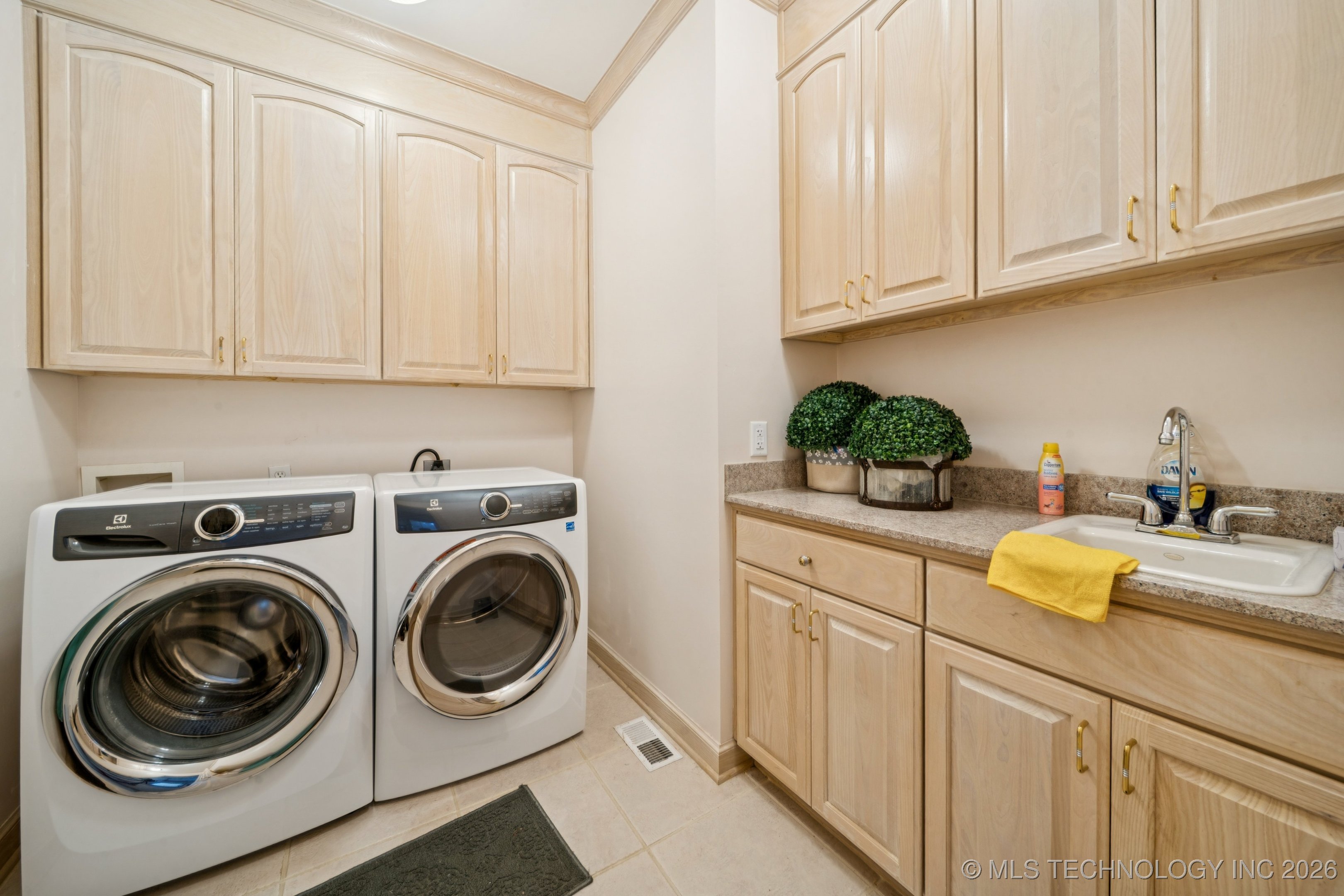 238 Keypoint Drive Property Photo 51