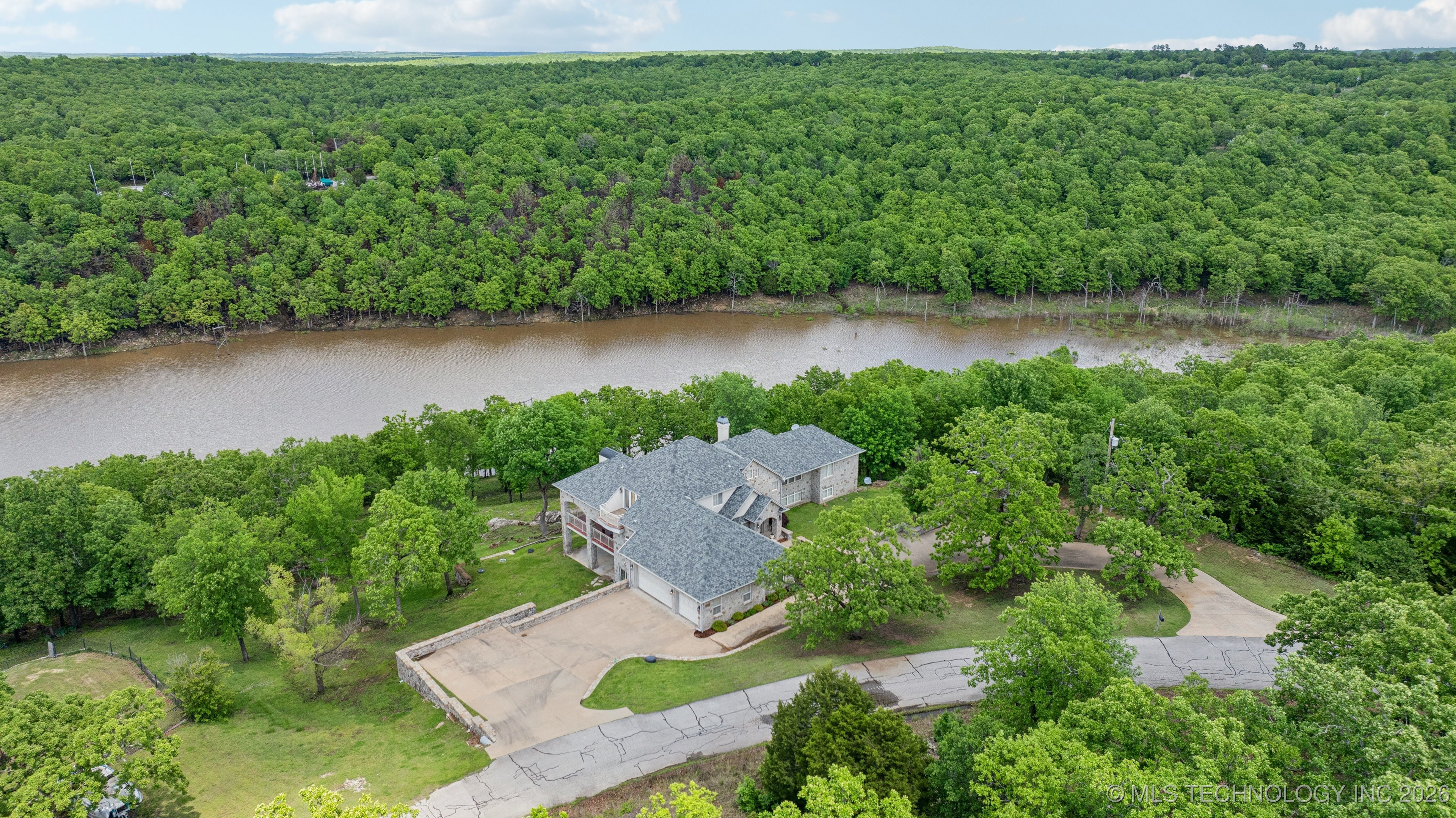 238 Keypoint Drive Property Photo 57