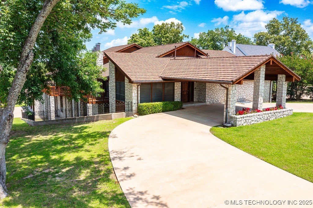 100 E Kings Property Photo 4