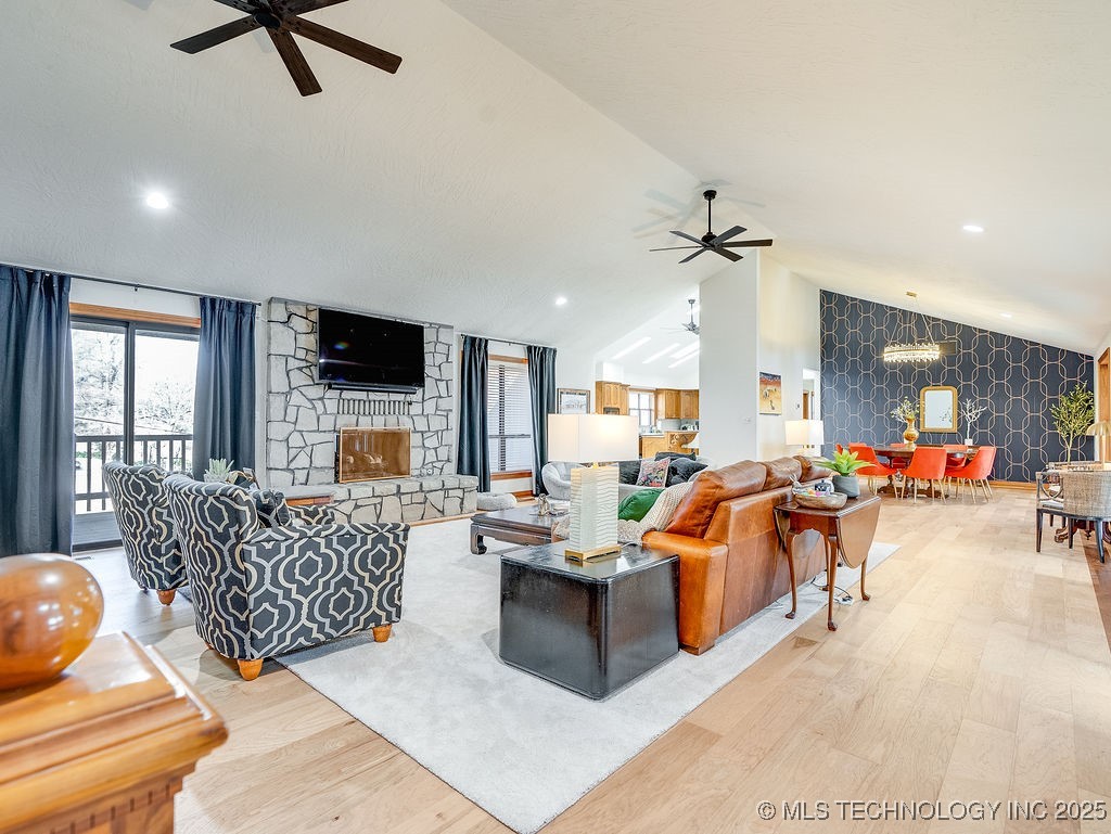 100 E Kings Property Photo 12