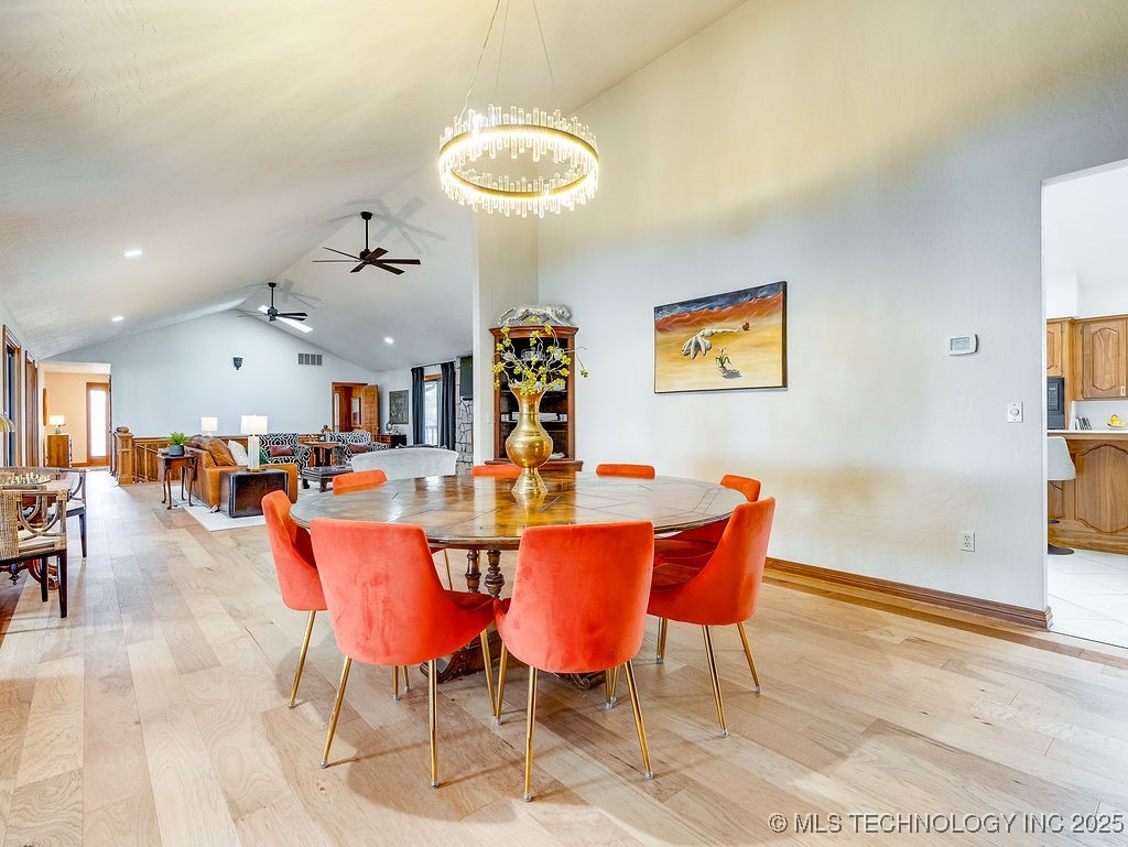 100 E Kings Property Photo 18