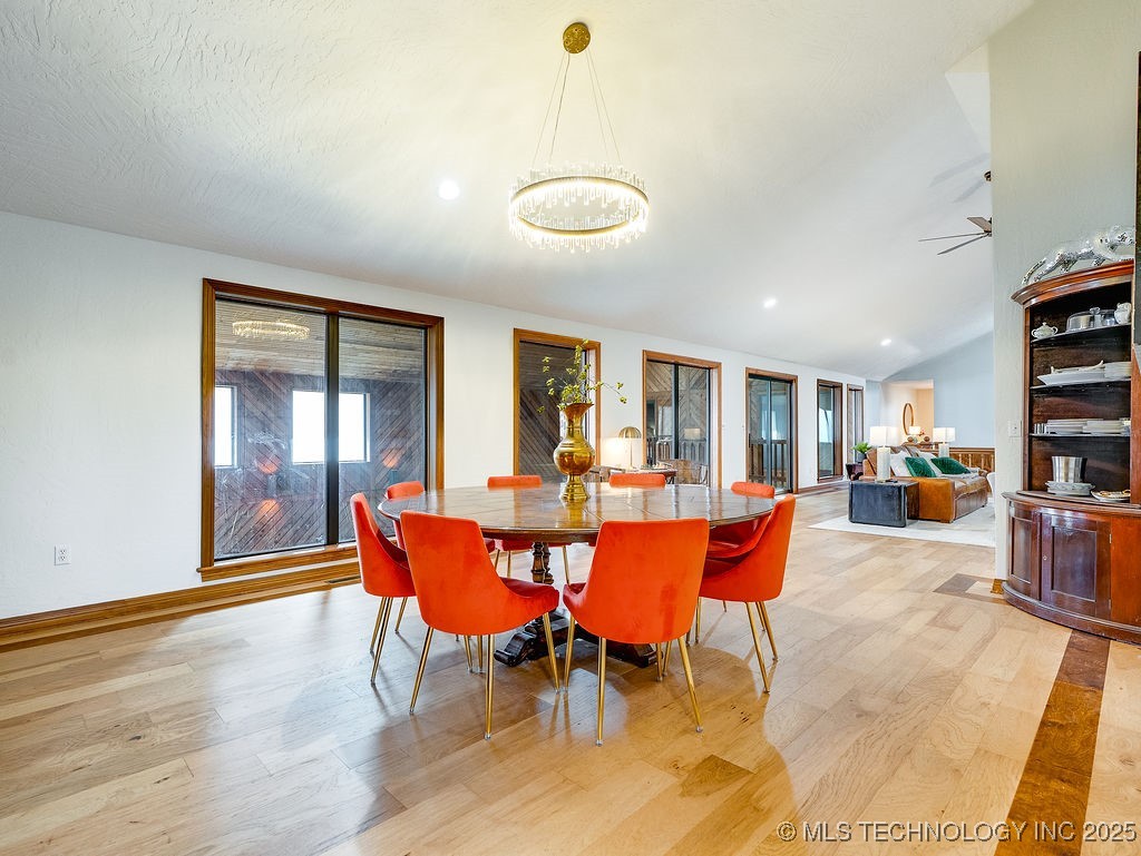 100 E Kings Property Photo 19