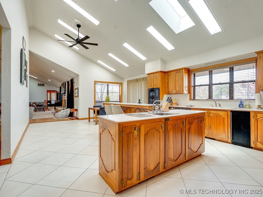 100 E Kings Property Photo 23