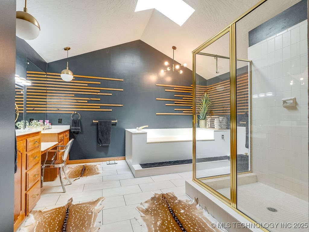 100 E Kings Property Photo 33