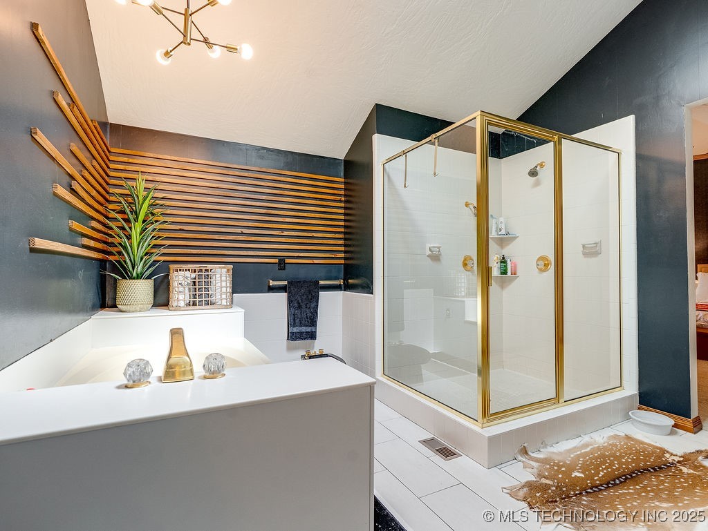 100 E Kings Property Photo 35