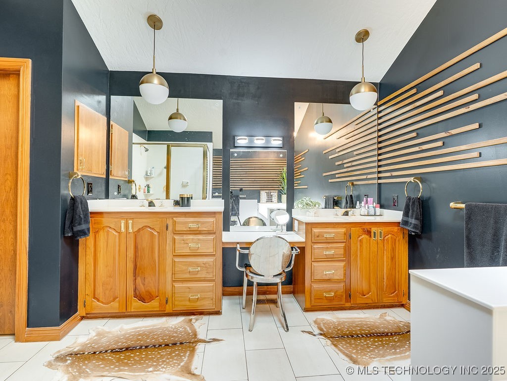 100 E Kings Property Photo 38