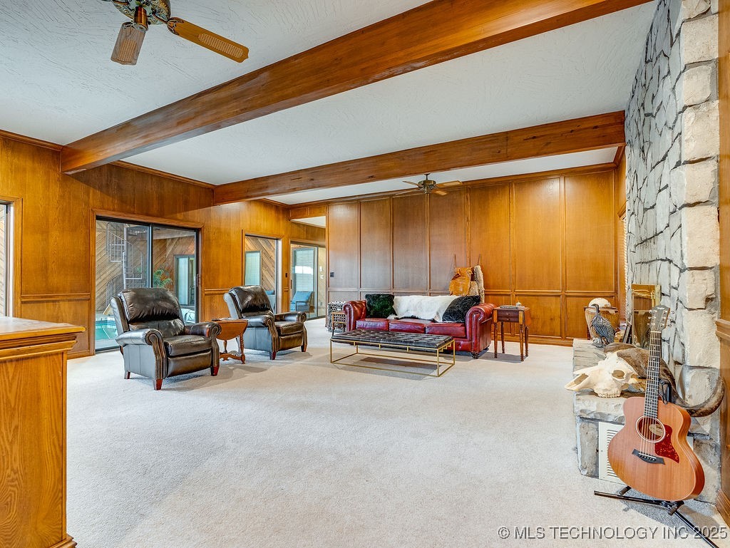 100 E Kings Property Photo 39