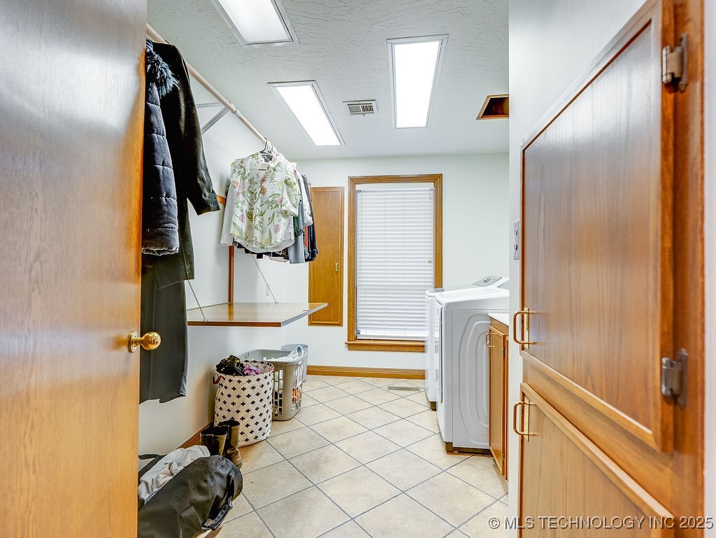 100 E Kings Property Photo 63