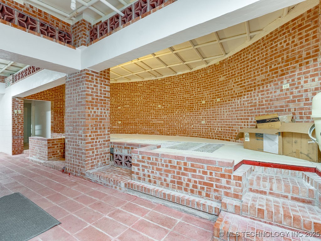 100 E Kings Property Photo 68