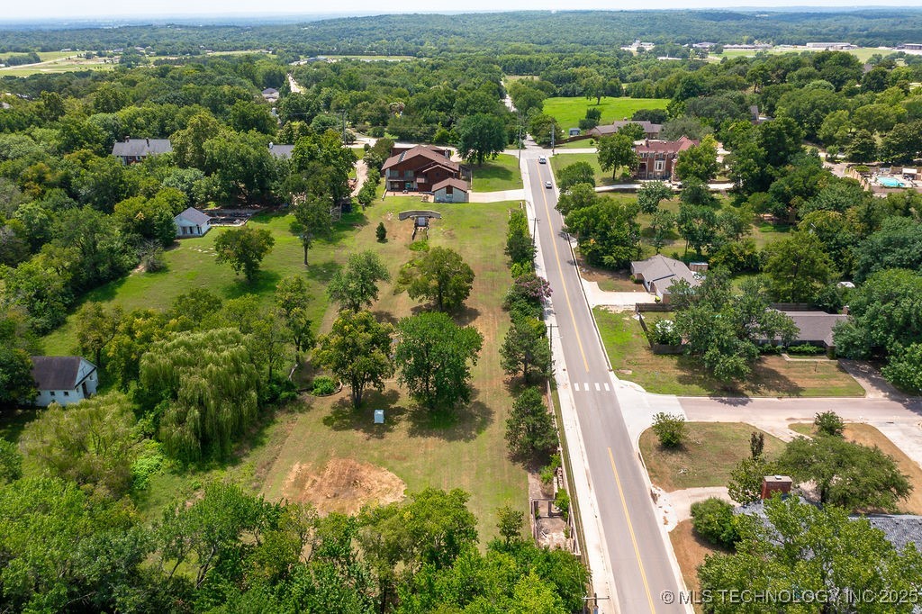 100 E Kings Property Photo 82