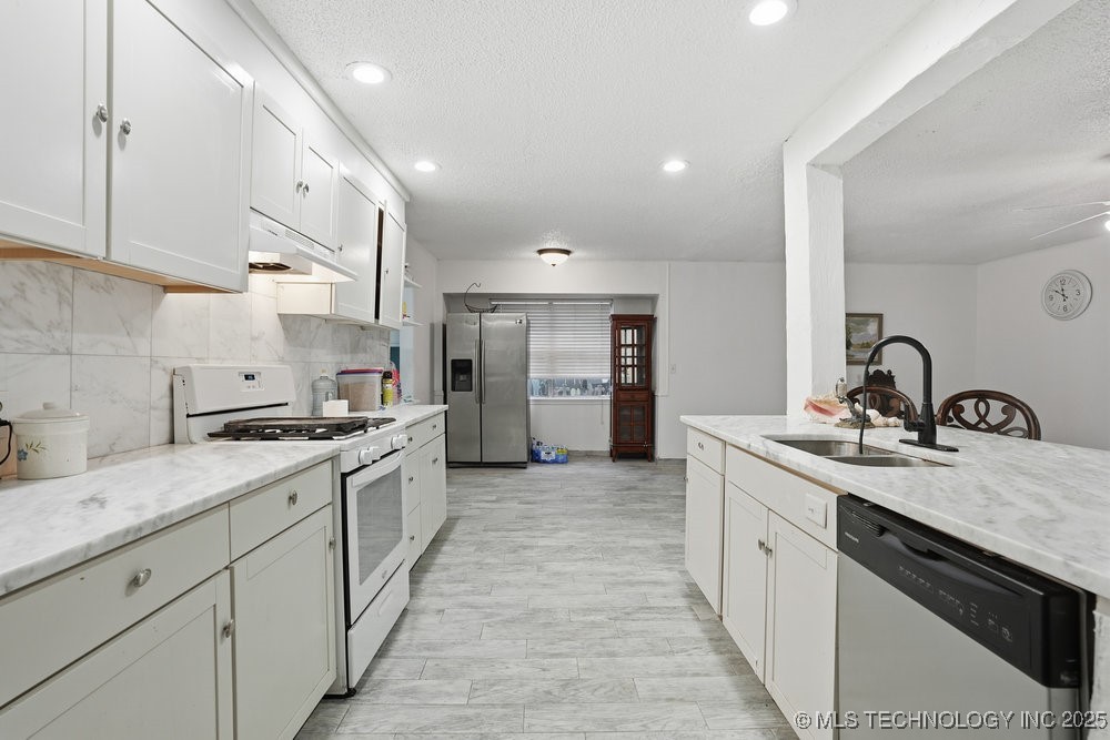 3305 S Ash Place Property Photo 19