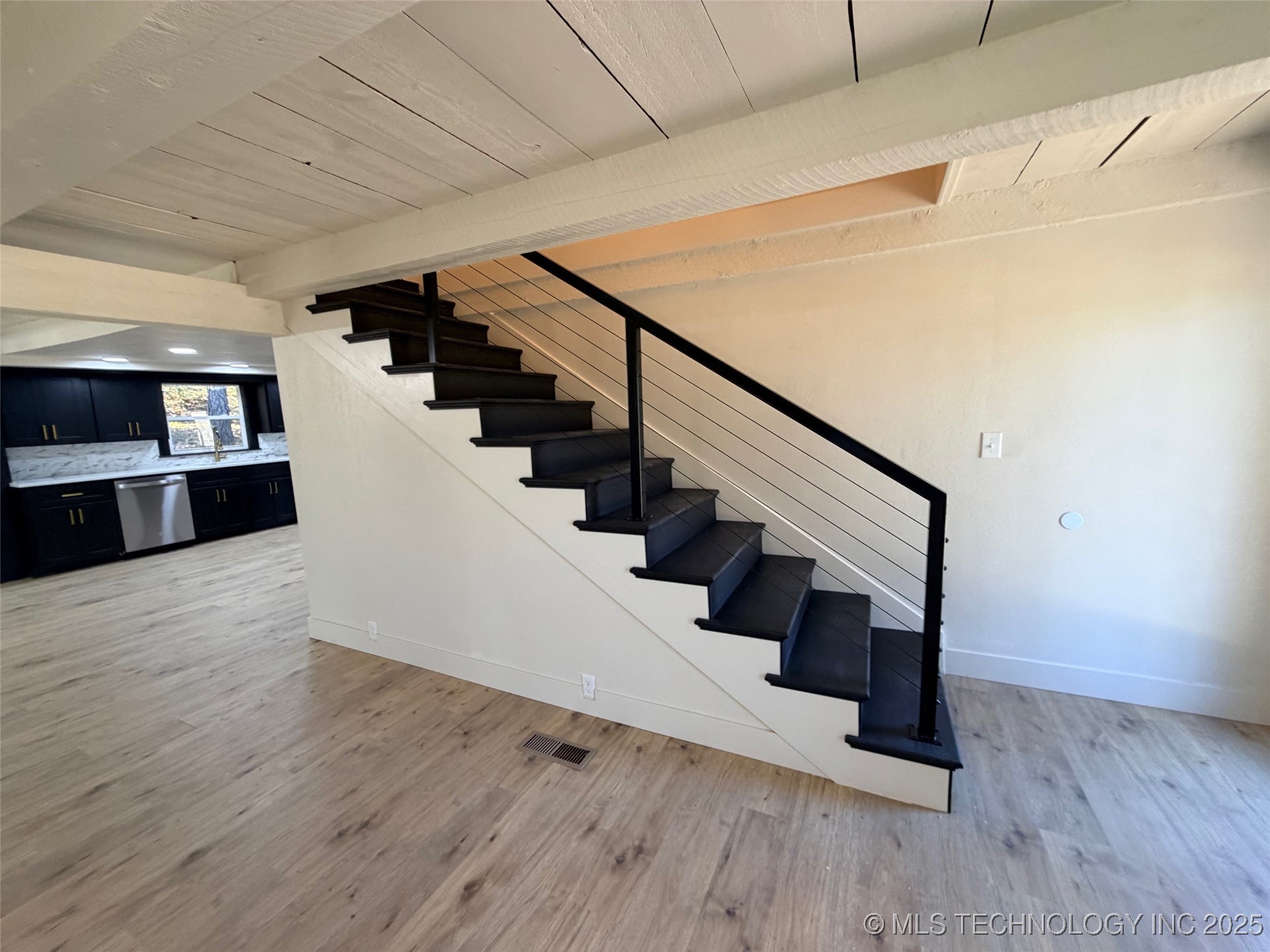 1209 W Ragan Street Property Photo 8