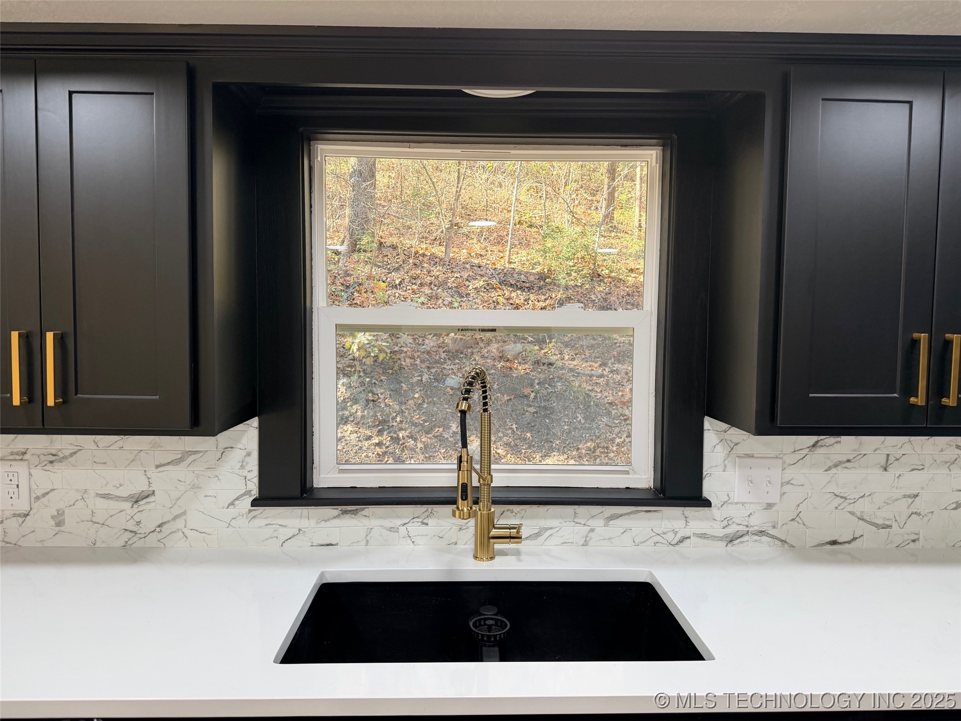 1209 W Ragan Street Property Photo 12