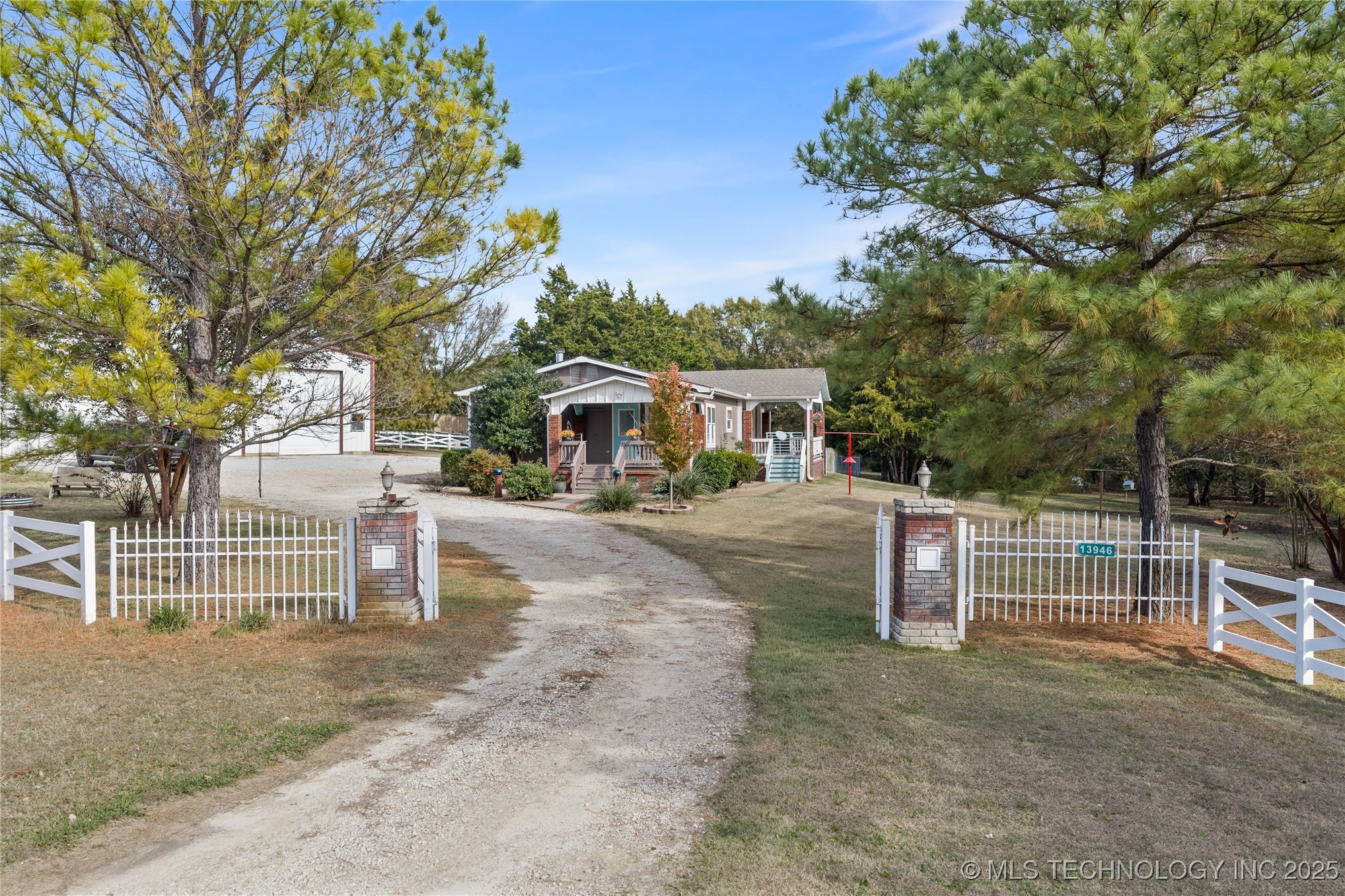 13946 Bear Run Property Photo 7