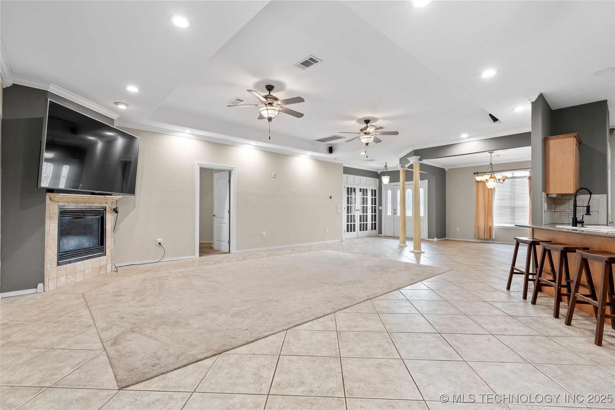 1717 Red Oak Street Property Photo 6