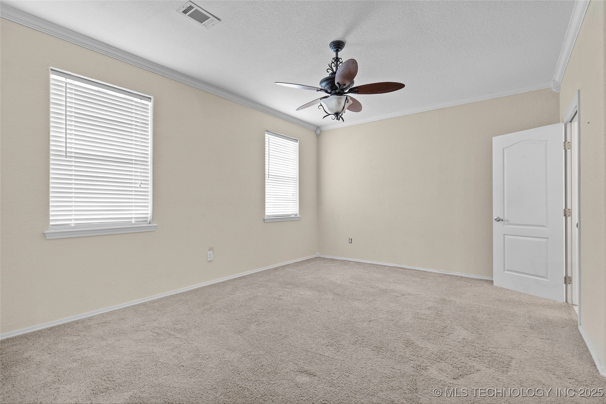 1717 Red Oak Street Property Photo 13