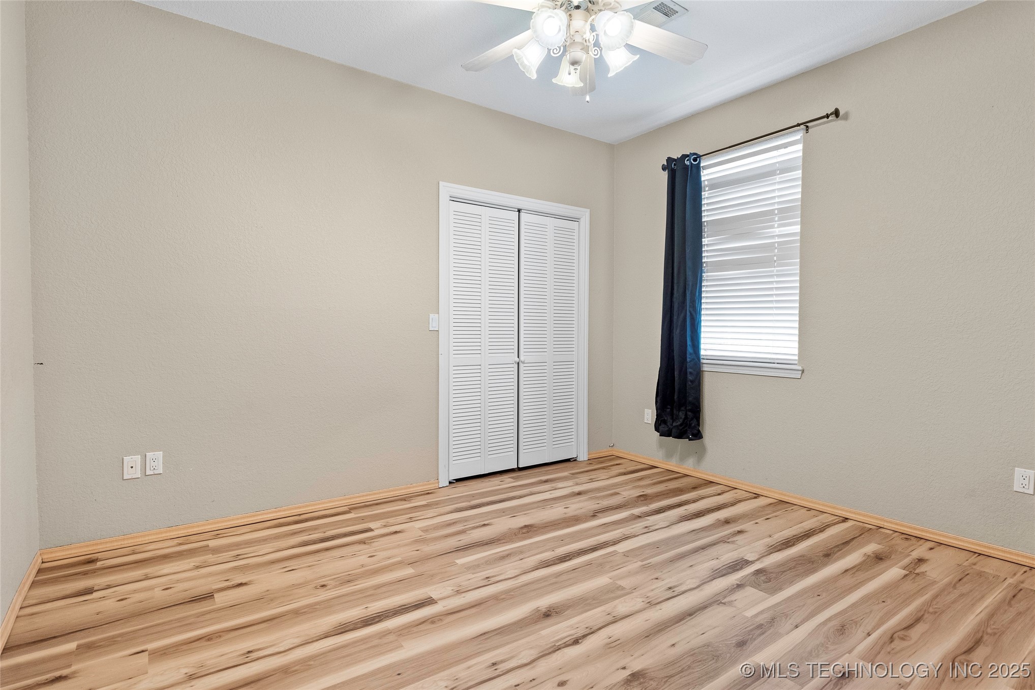 1717 Red Oak Street Property Photo 25