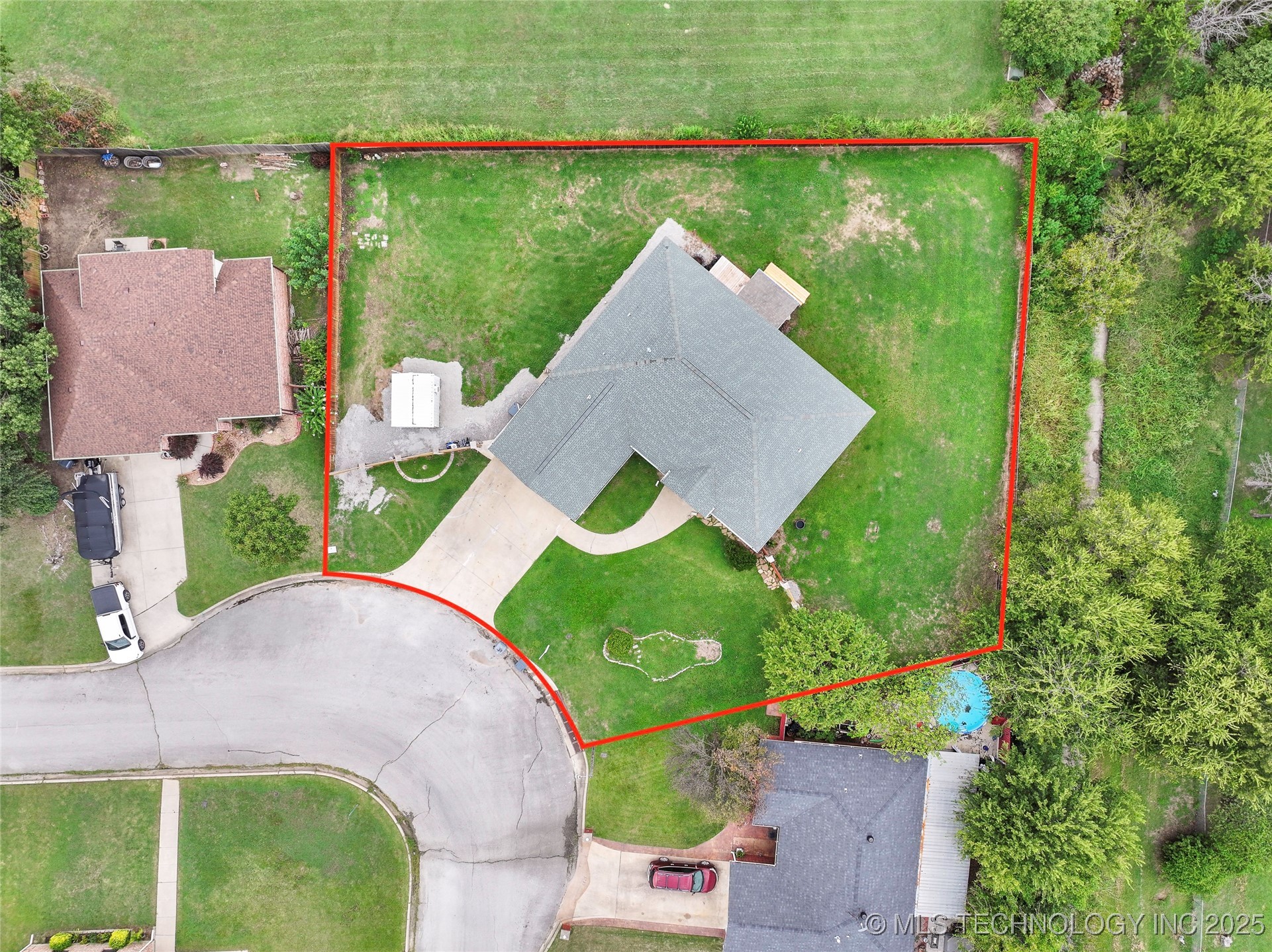 1717 Red Oak Street Property Photo 34