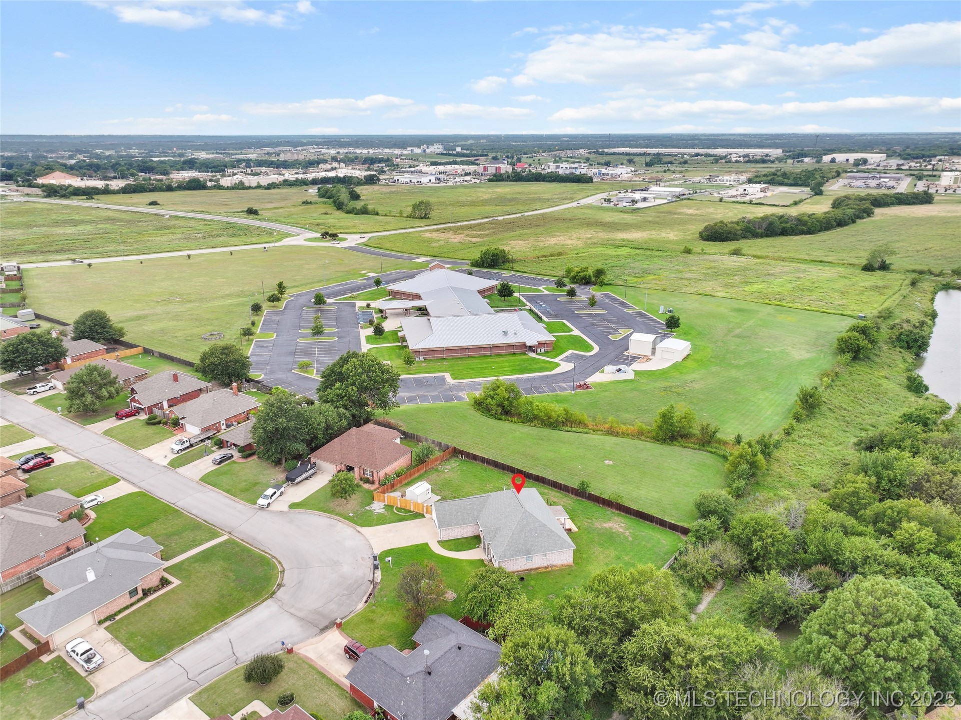 1717 Red Oak Street Property Photo 36