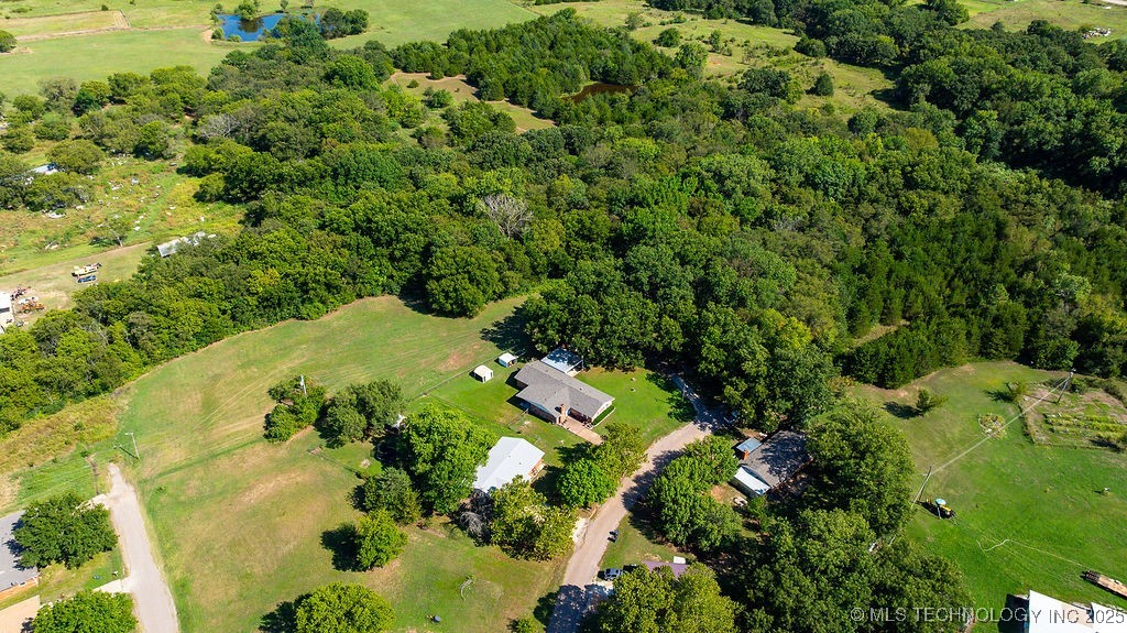 Colonial Drive Property Photo 2