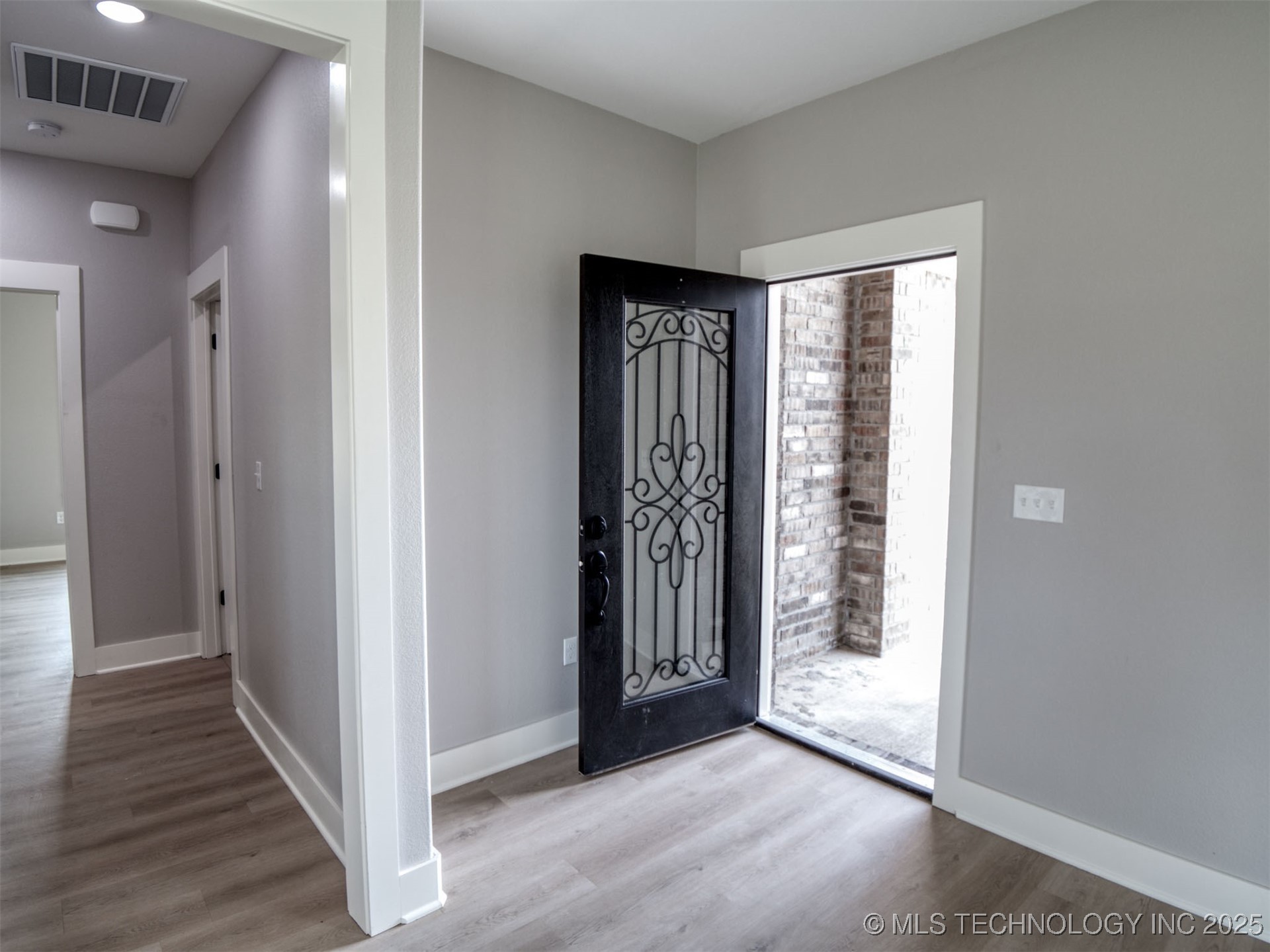 1190 Wild Indigo Circle Property Photo 17