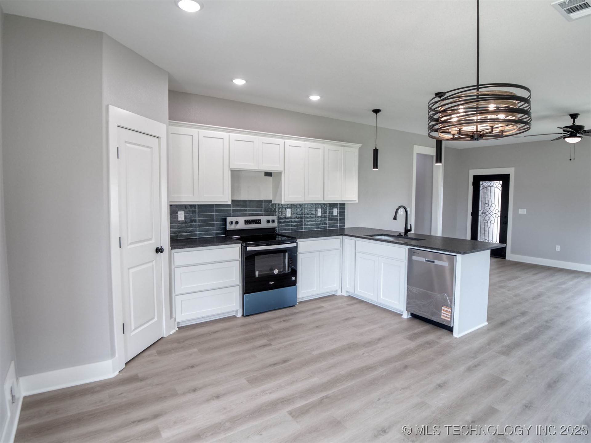 1190 Wild Indigo Circle Property Photo 21